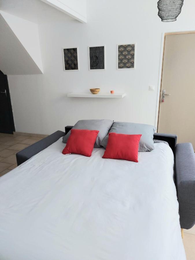 Appart Confort#1, Centre-Ville, Gare A Pieds Proche Commodites Maubeuge Bagian luar foto